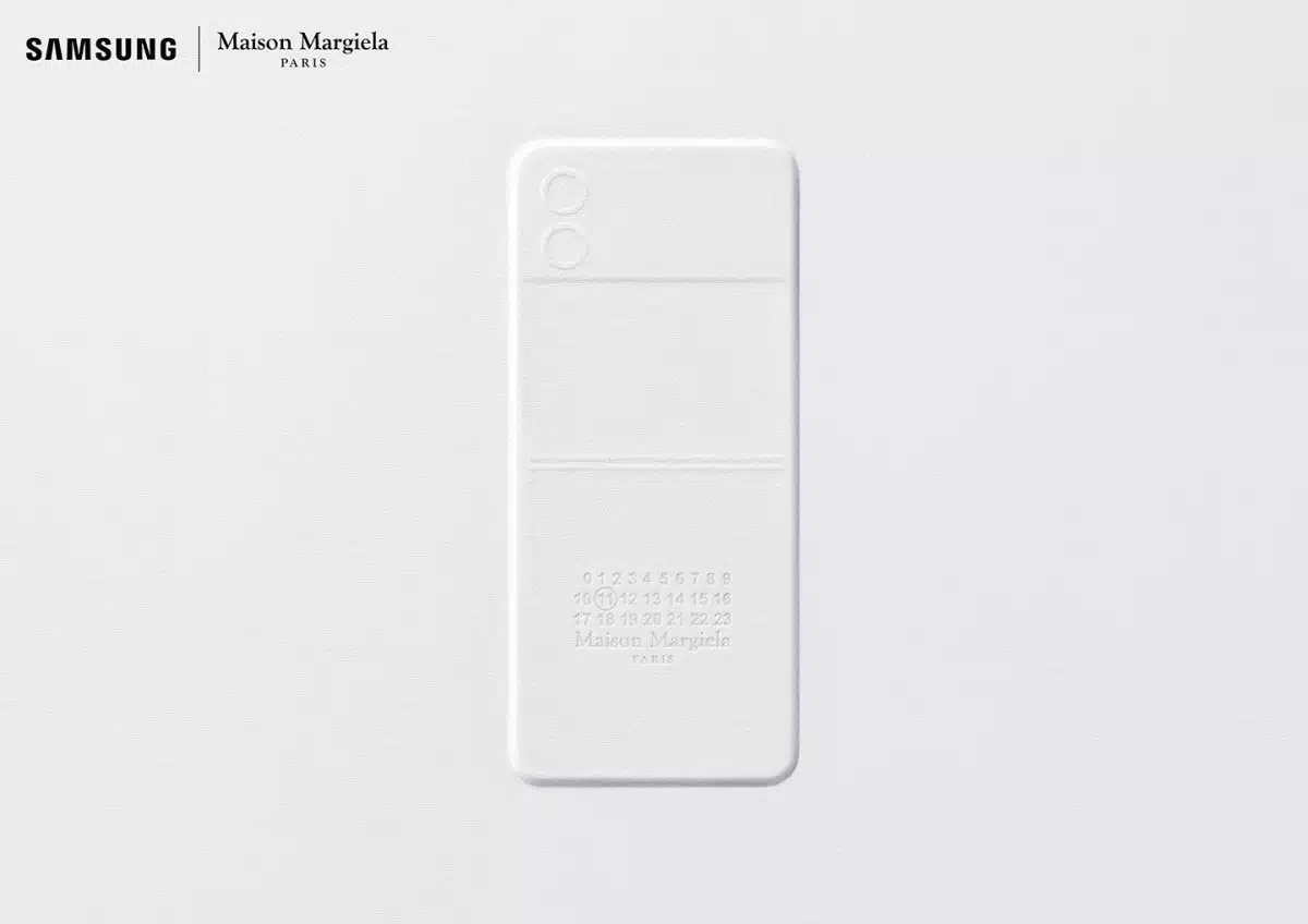 Galaxy Z Flip 4 Maison Margieladan ilk paylasim