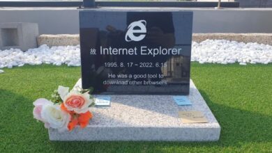 Internet Explorer icin mezar tasi yaptirildi