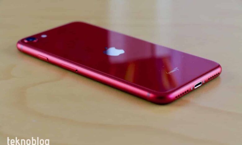 iPhone SE 4 OLED ekranla 2024te gelecek